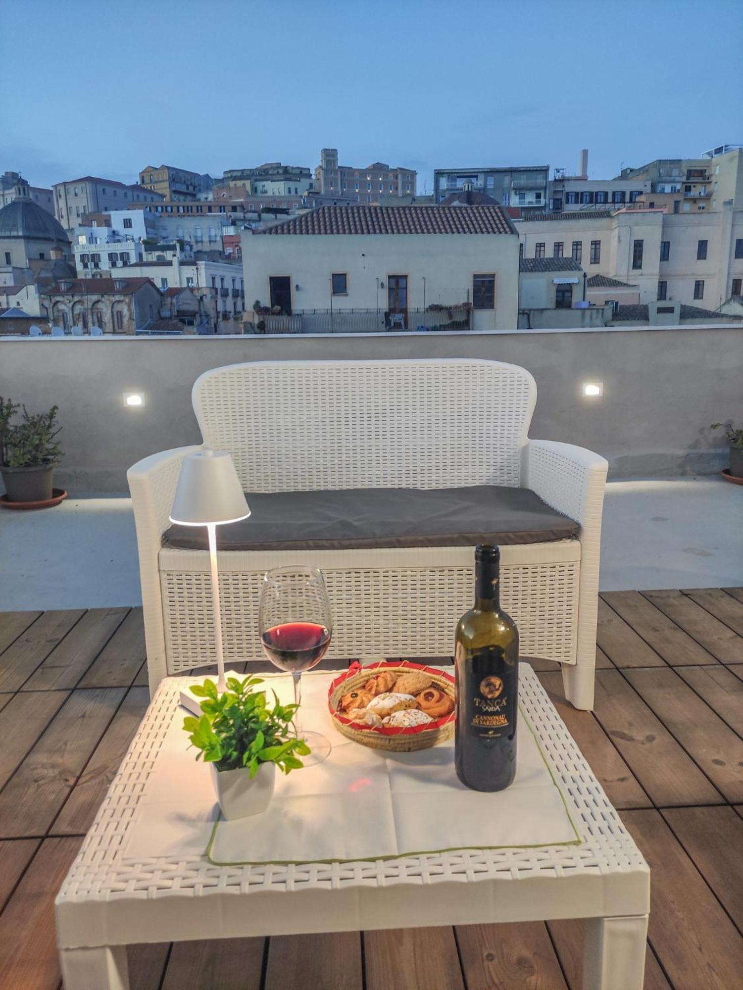 Panoramic House With Terrace - Marina * Cagliari