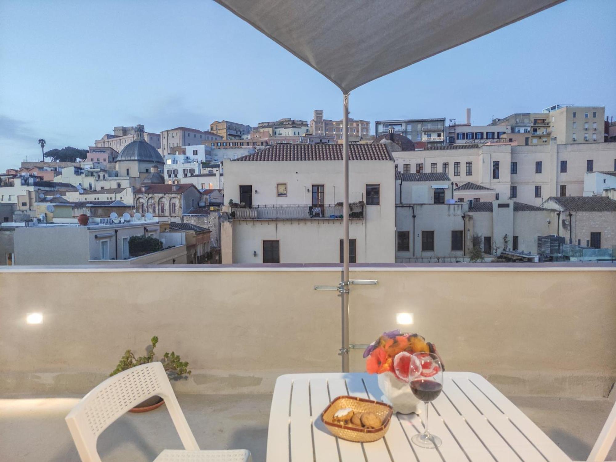 Panoramic House With Terrace - Marina * Cagliari